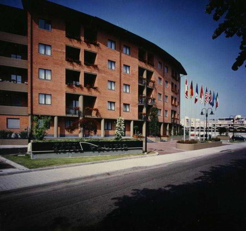 Pacific Hotel Airport Borgaro Torinese Buitenkant foto