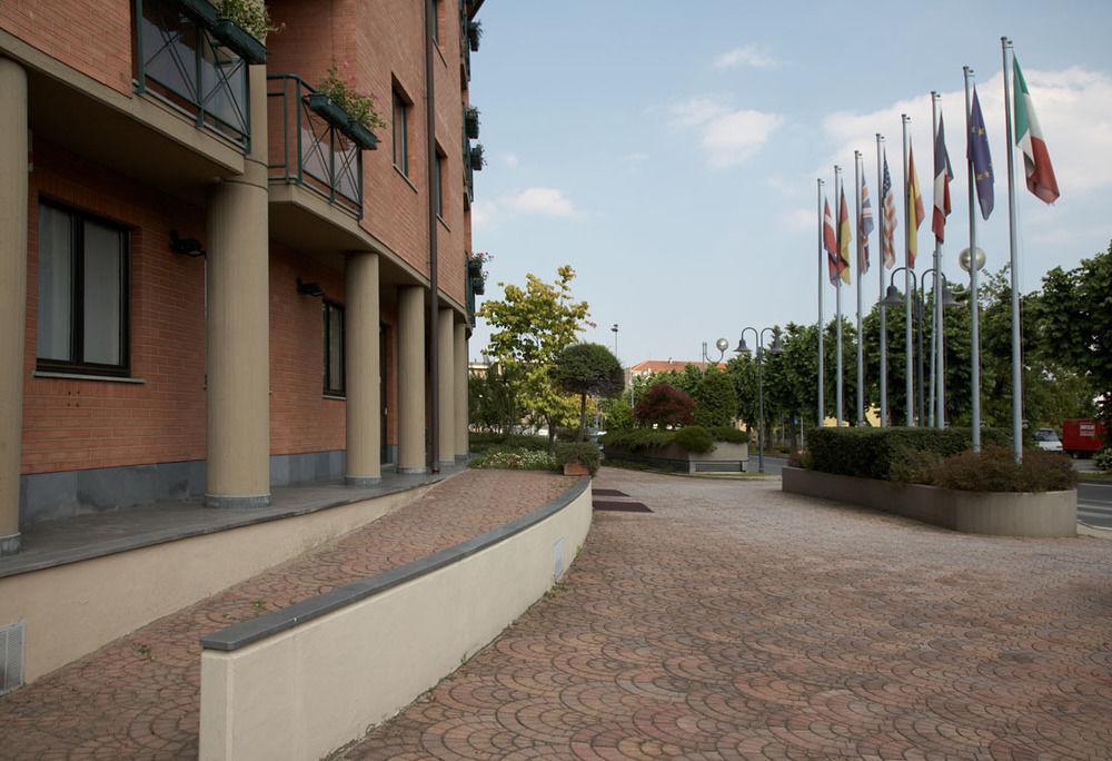 Pacific Hotel Airport Borgaro Torinese Buitenkant foto