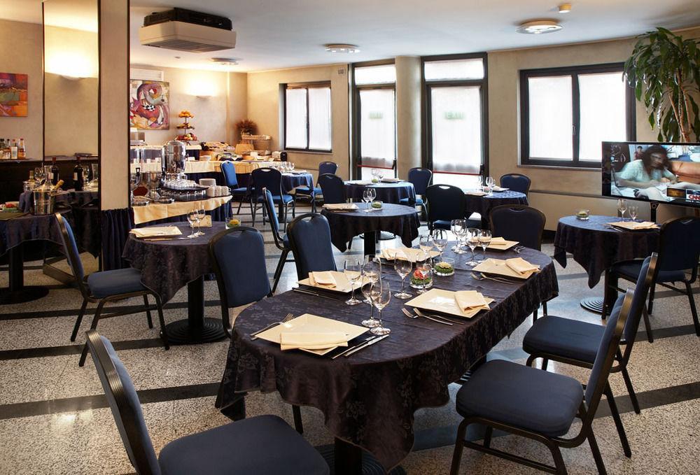 Pacific Hotel Airport Borgaro Torinese Buitenkant foto
