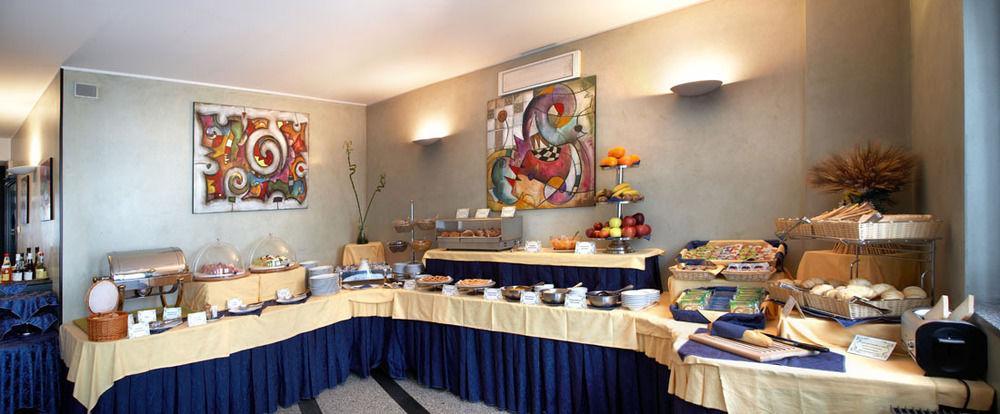 Pacific Hotel Airport Borgaro Torinese Buitenkant foto