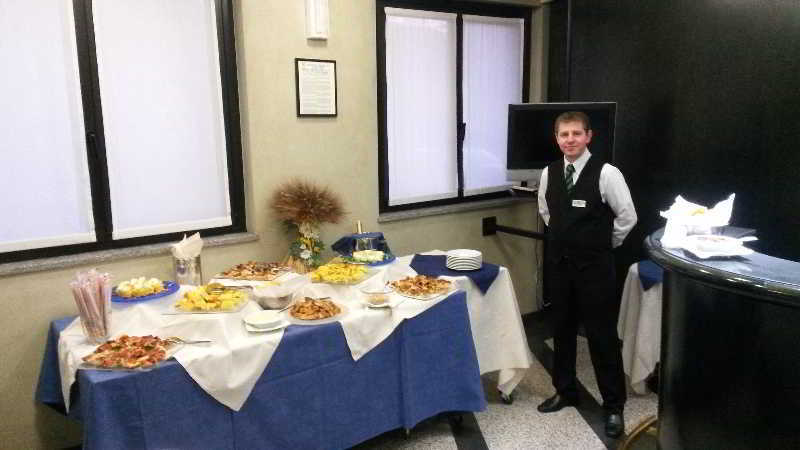 Pacific Hotel Airport Borgaro Torinese Buitenkant foto
